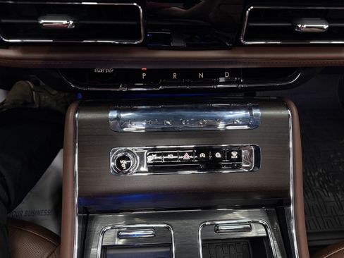 Used 2026 Lincoln Aviator Reserve w/ Jet Appearance Package AWD/4WD image 18