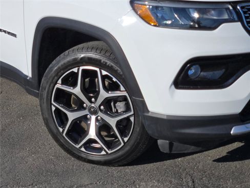 Certified 2025 Jeep Compass Limited AWD/4WD image 4