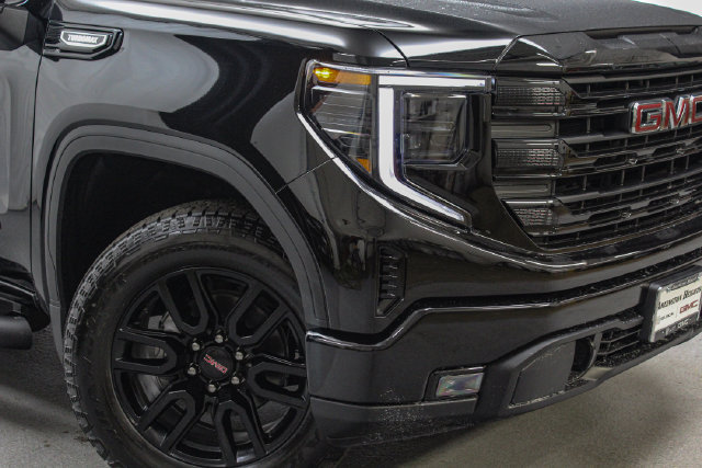 New 2026 GMC Sierra 1500 Elevation w/ Elevation Select Package AWD/4WD image 3