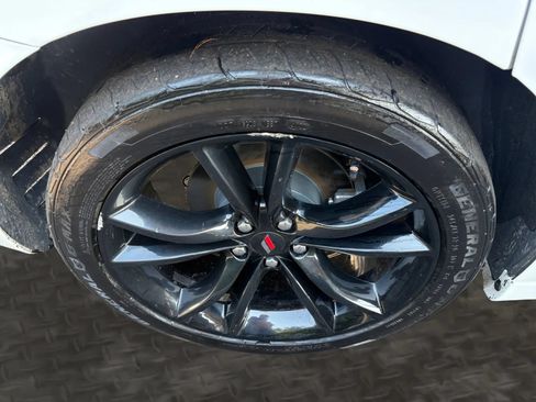 Used 2018 Dodge Charger SXT w/ Blacktop Package RWD image 39