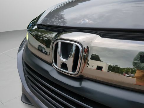 Certified 2022 Honda HR-V LX image 28
