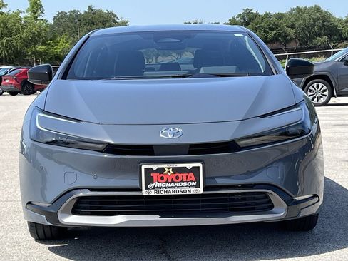 Used 2024 Toyota Prius XLE AWD/4WD image 7