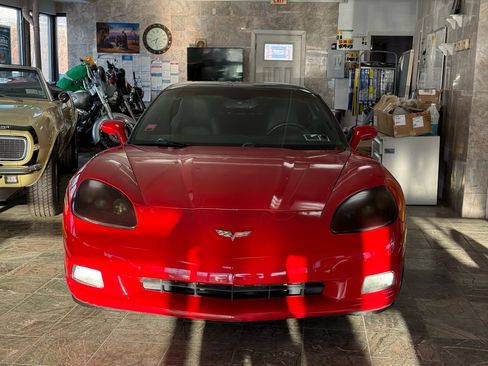 Used 2006 Chevrolet Corvette Coupe w/ Preferred Equipment Group image 5