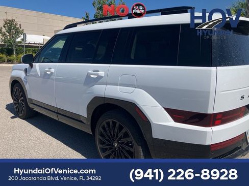 Used 2025 Hyundai Santa Fe Calligraphy FWD image 11