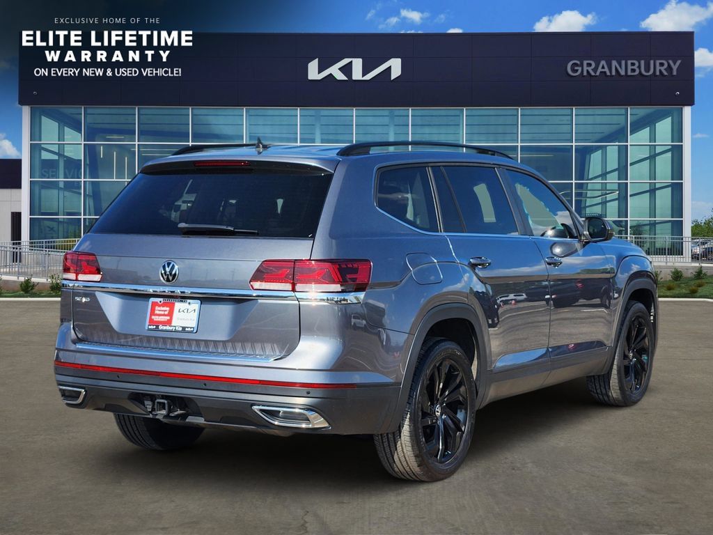 Used 2023 Volkswagen Atlas SE w/ Panoramic Sunroof Package FWD image 5