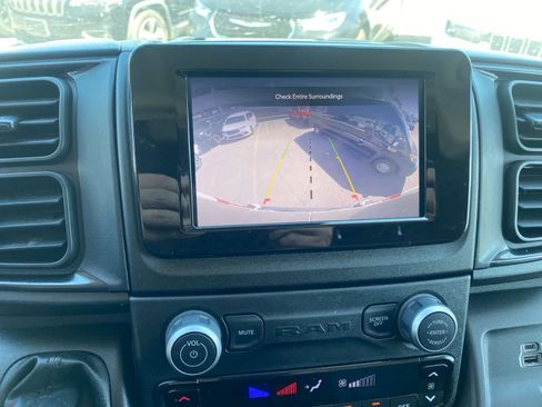 Used 2025 RAM ProMaster 2500 w/ U-Haul Equipment Group FWD image 13