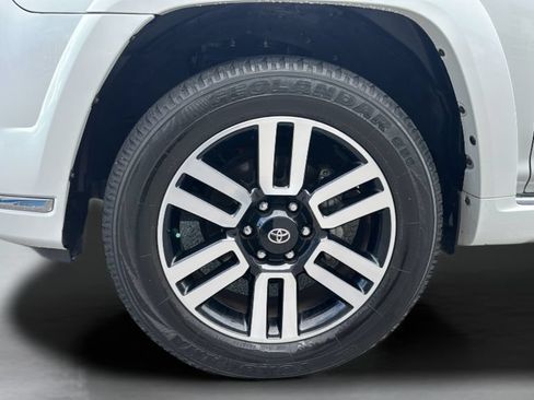 Used 2024 Toyota 4Runner Limited AWD/4WD image 44