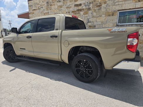 Used 2019 Toyota Tundra SR5 w/ SR5 Upgrade Package RWD image 3