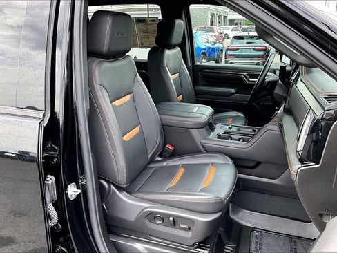 Used 2025 GMC Sierra 2500 AT4 AWD/4WD image 31