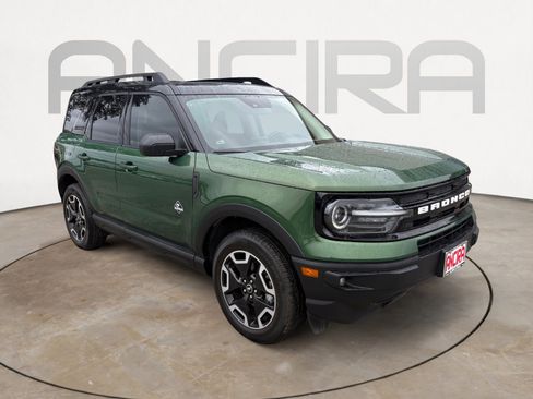 Used 2023 Ford Bronco Sport Outer Banks image 4