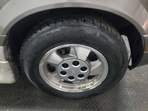 Used 2003 Chevrolet Astro 3dr Extended Length Cargo image 17