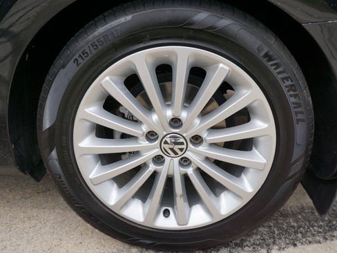 Used 2017 Volkswagen Passat 1.8T SE w/ SE Lighting Package FWD image 11