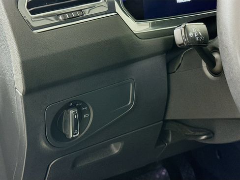 Certified 2023 Volkswagen Tiguan SE AWD/4WD image 13