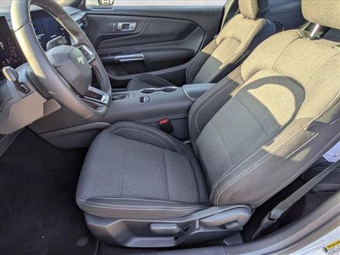 Used 2025 Ford Mustang Coupe RWD image 15