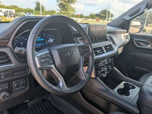 Used 2024 Chevrolet Tahoe Z71 w/ Z71 Off-Road Package AWD/4WD image 9