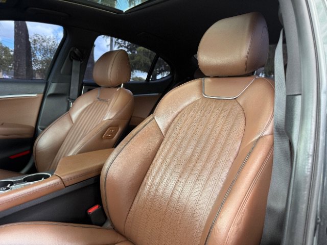 Used 2020 Genesis G70 2.0T w/ Elite Package RWD image 27