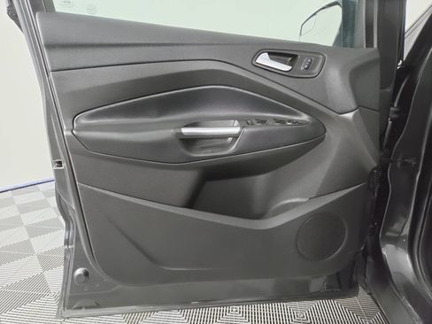 Used 2018 Ford Escape SE w/ SE Sync 3 Package AWD/4WD image 11