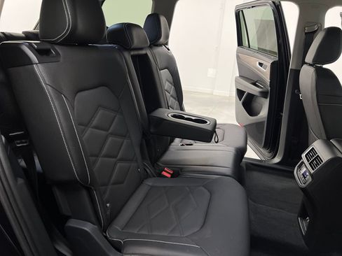 Used 2026 Volkswagen Atlas SE FWD image 24