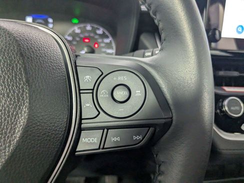 Used 2024 Toyota Corolla Cross AWD Hybrid image 18