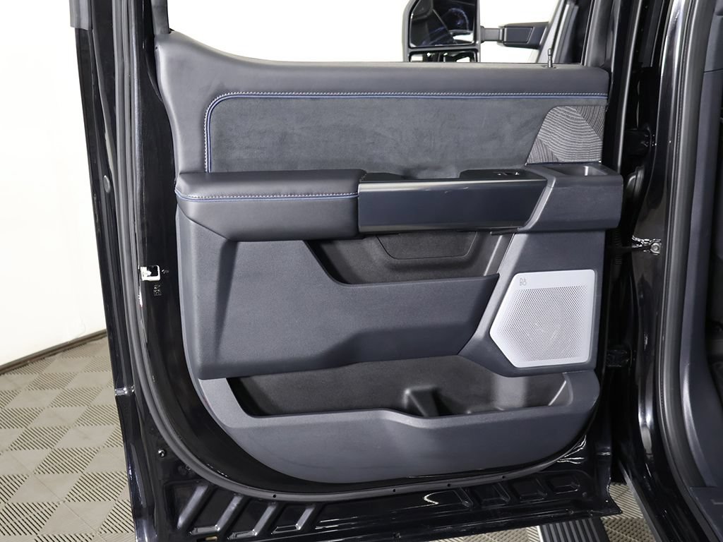 Used 2025 Ford F250 Platinum AWD/4WD image 31