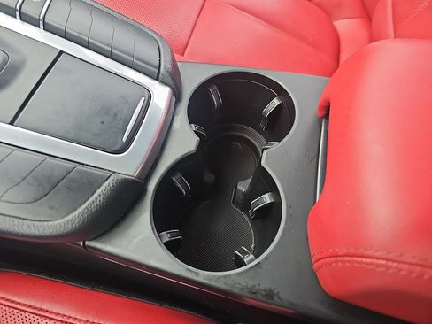 Used 2021 Porsche Macan AWD/4WD image 25