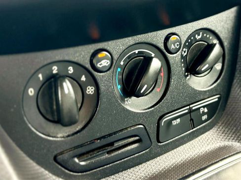 Used 2016 Ford Transit Connect XL image 24