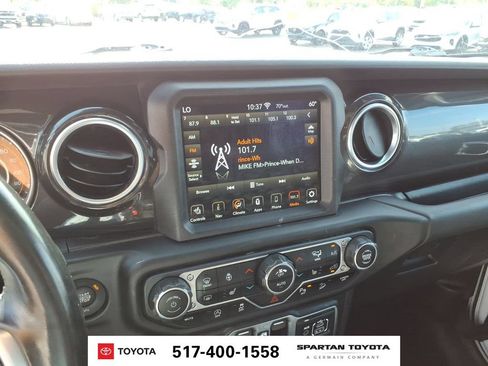 Used 2020 Jeep Wrangler Unlimited Sahara AWD/4WD image 20