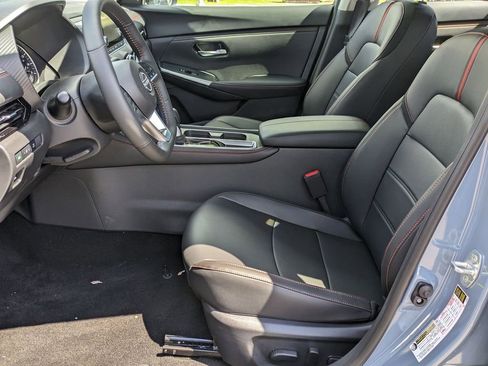 New 2025 Nissan Sentra SR w/ SR Premium Package image 12