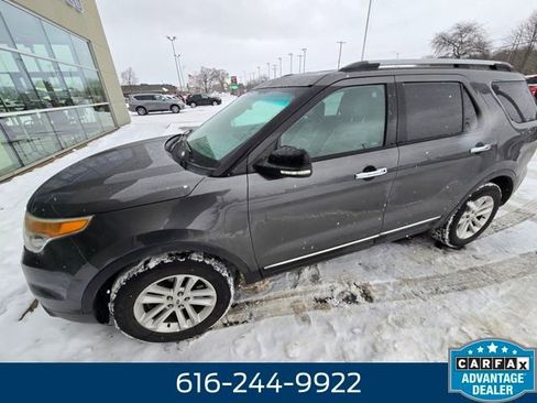 Used 2015 Ford Explorer XLT w/ Equipment Group 202A image 5