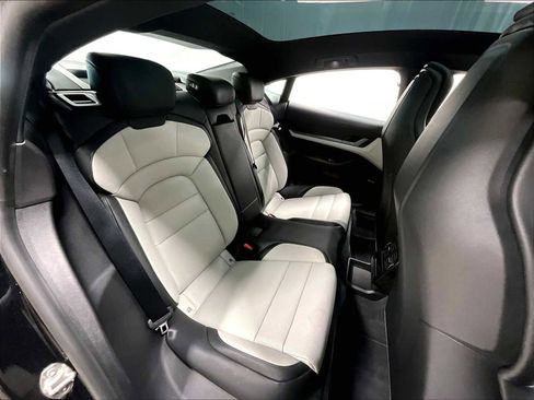 Used 2025 Porsche Taycan image 32