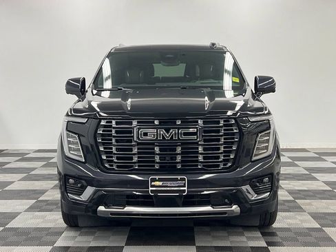 Used 2025 GMC Yukon Denali Ultimate AWD/4WD image 5