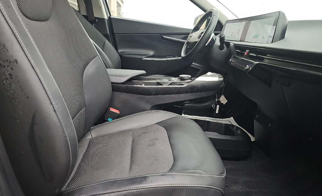 Used 2024 Kia EV6 Light RWD image 11