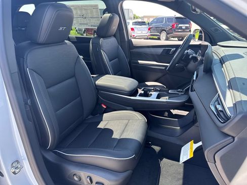 New 2026 Buick Enclave Sport Touring w/ Power Package AWD/4WD image 10