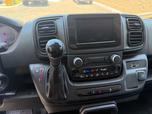 Used 2025 RAM ProMaster 2500 w/ U-Haul Equipment Group FWD image 26