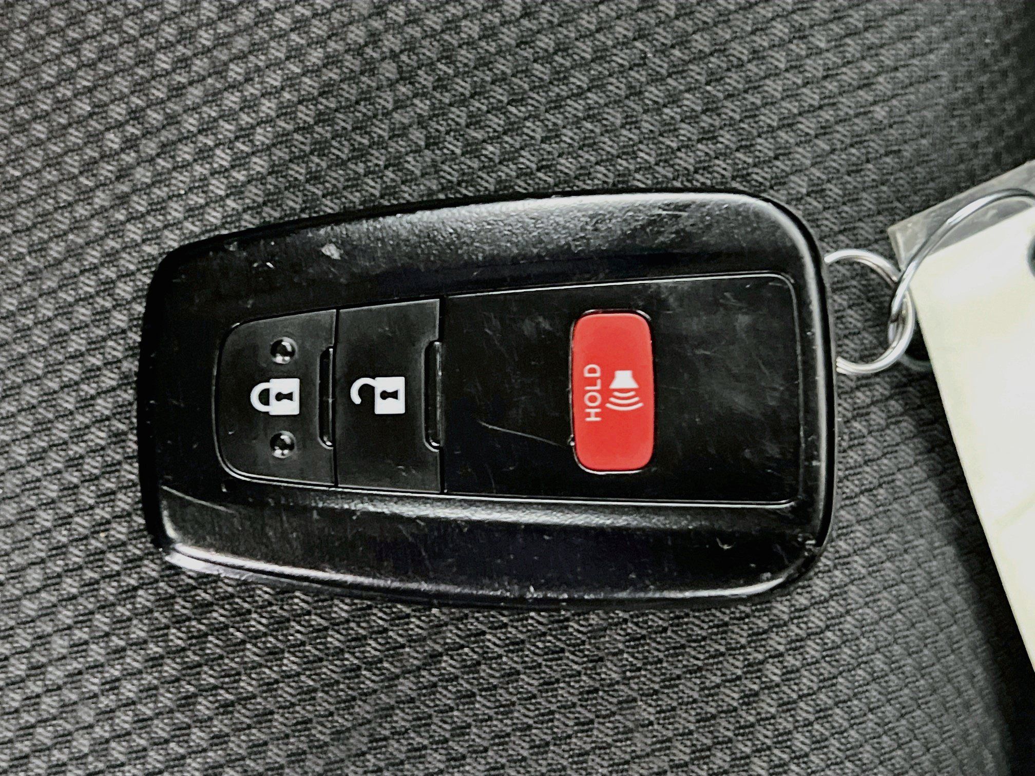 Used 2025 Toyota RAV4 XLE FWD image 36