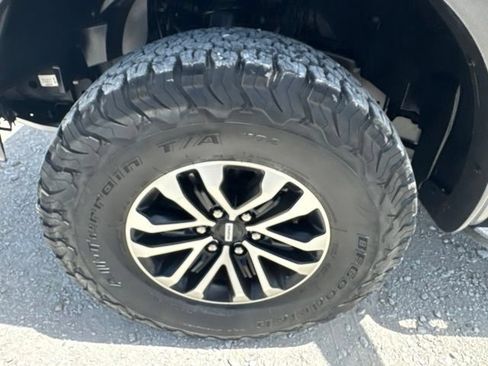 Used 2020 Ford F150 Raptor w/ Equipment Group 802A Luxury AWD/4WD image 34