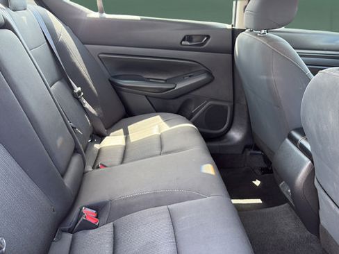 Used 2025 Nissan Altima 2.5 SV FWD image 22