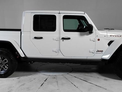New 2026 Jeep Gladiator Mojave AWD/4WD image 8