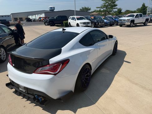 Used 2015 Hyundai Genesis 3.8 RWD image 6