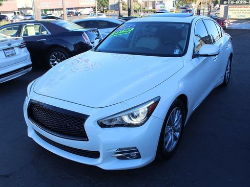 Used 2015 INFINITI Q50 Premium w/ Navigation Package RWD image 2