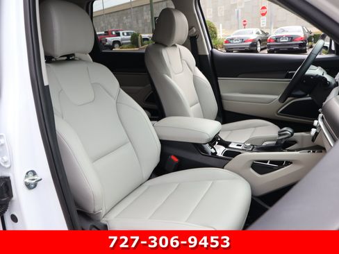 Used 2025 Kia Telluride S FWD image 24