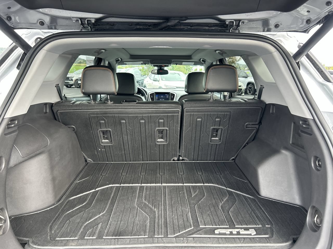 Used 2024 GMC Terrain AT4 w/ Tech Package AWD/4WD image 19