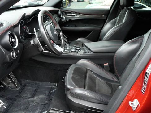 Used 2018 Alfa Romeo Stelvio Quadrifoglio w/ Convenience Package AWD/4WD image 17