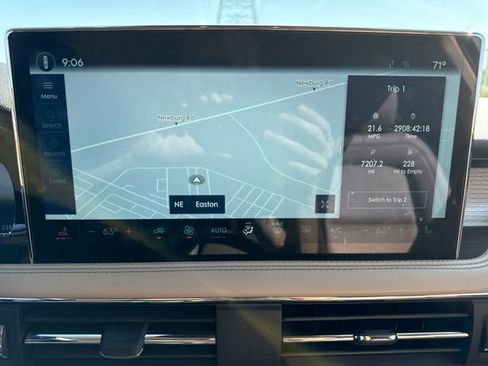 Used 2025 Lincoln Corsair AWD image 31
