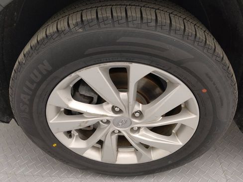 Used 2019 Hyundai Tucson SE image 31