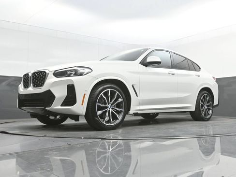 Certified 2022 BMW X4 xDrive30i w/ M Sport Package 2 AWD/4WD image 42