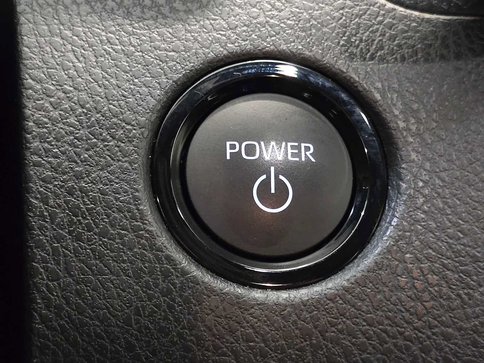 Used 2026 Toyota Camry Hybrid AWD/4WD image 19