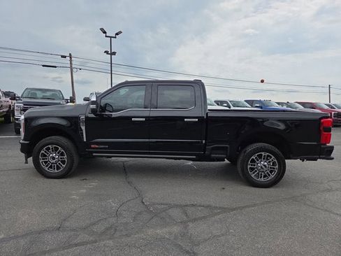 Used 2025 Ford F250 Platinum w/ Platinum Plus Package AWD/4WD image 3