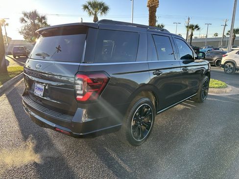 Used 2022 Ford Expedition Limited image 6
