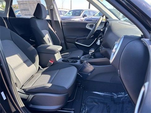 New 2025 Kia Soul LX w/ LX Technology Package image 15